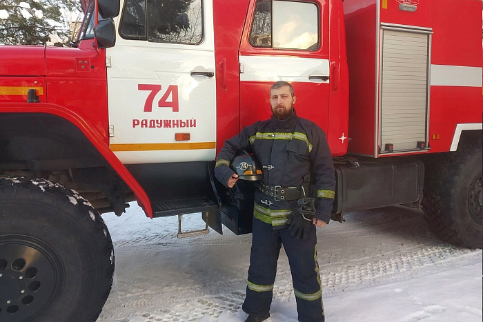 В День спасателя пожарные рассказали о своей профессии