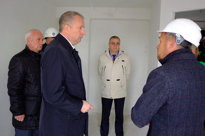 В домах для переселения из аварийного жилья в Кирове началась отделка квартир