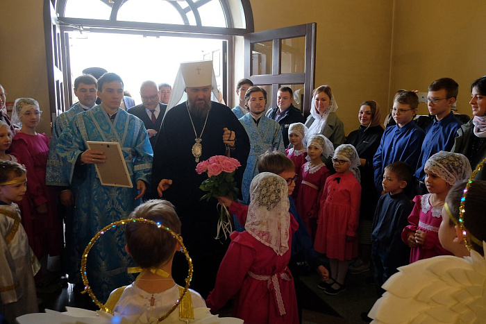 Управляющий делами Московской Патриархии провел литургию в честь празднования 650-летия Кирова