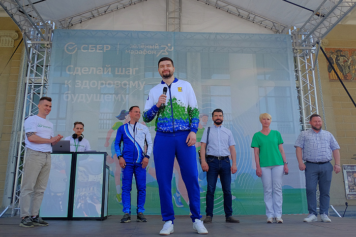 Сотни кировчан участвуют в «Зеленом марафоне»